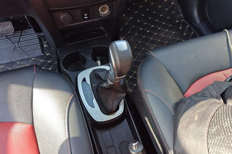 Used Haval H1 2017 Red-Label 1.5L AMT Luxury Model Gear Lever