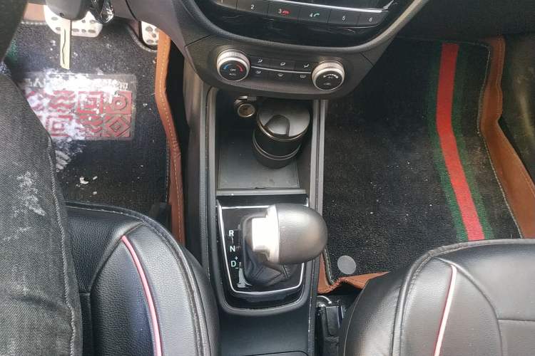 Used Haval H1 2017 Blue-Label 1.5L AMT Luxury Model Gear Lever
