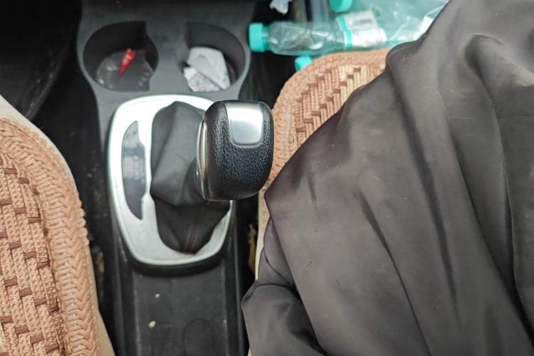 Used Haval H1 2017 Red-Label 1.5L AMT Luxury Model Gear Lever