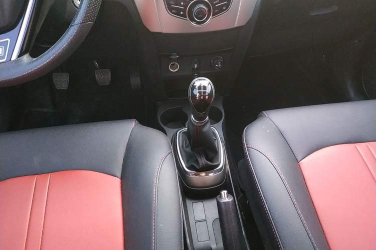 Used Haval H1 2017 Red Label 1.5L Manual Luxury Model Gear Lever