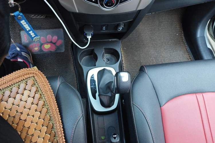 Used Haval H1 2017 Red-Label 1.5L AMT Luxury Model Gear Lever