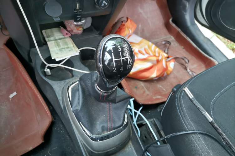 Used Haval H1 2017 Red Label 1.5L Manual Standard Model Gear Lever