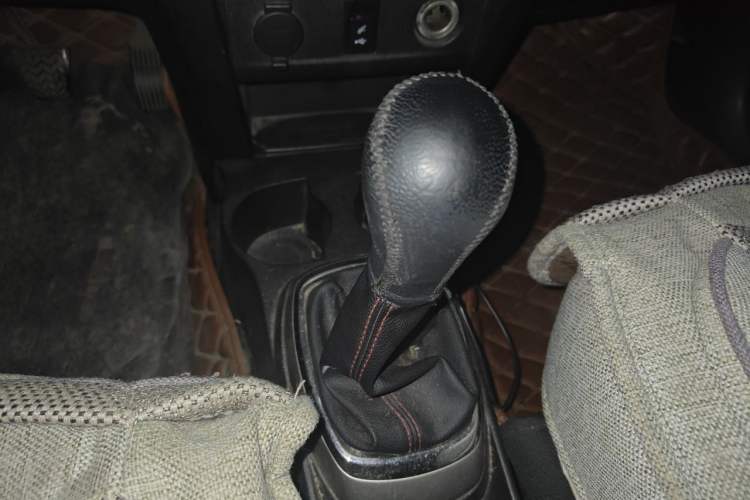 Used Haval H1 2017 Red Label 1.5L Manual Standard Model Gear Lever