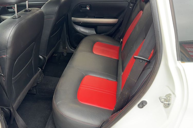 Used Haval H1 2017 Red-Label 1.5L AMT Luxury Model Interior 1