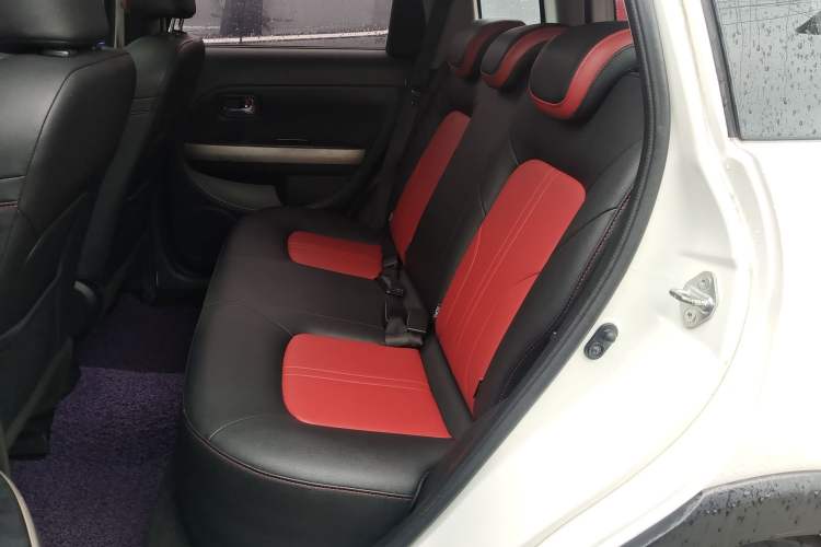 Used Haval H1 2017 Red-Label 1.5L AMT Luxury Model Interior 1