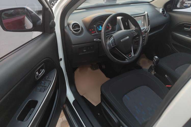 Used Haval H1 2017 Red-Label 1.5L AMT Comfort Model Interior 2