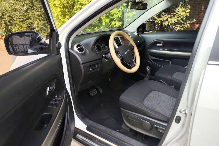 Used Haval H1 2017 Red-Label 1.5L AMT Comfort Model Interior 2