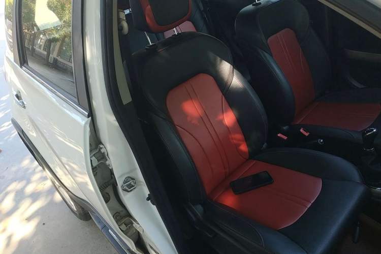 Used Haval H1 2017 Red Label 1.5L Manual Luxury Model Interior 2