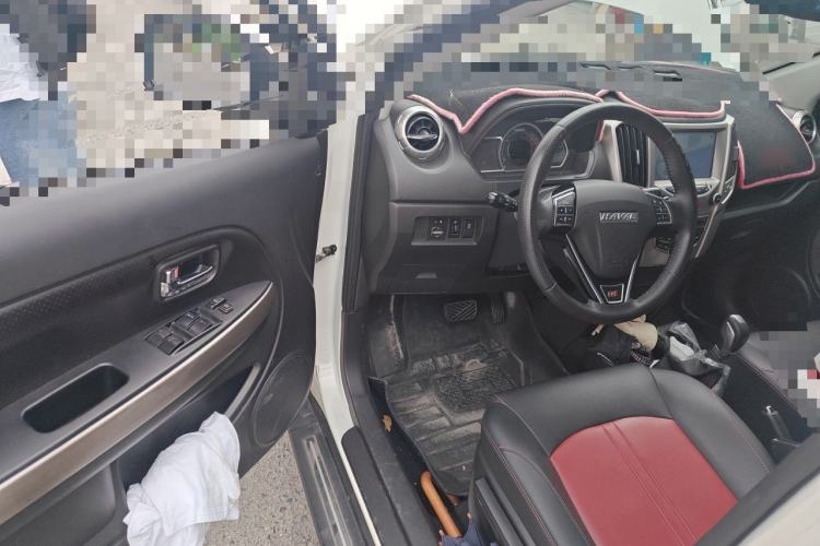Used Haval H1 2017 Red-Label 1.5L AMT Luxury Model Interior 3