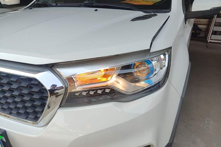 Used Haval H1 2017 Blue Label 1.5L AMT Standard Model Left Front Headlight