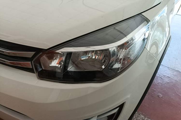Used Haval H1 2017 Red-Label 1.5L AMT Comfort Model Left Front Headlight