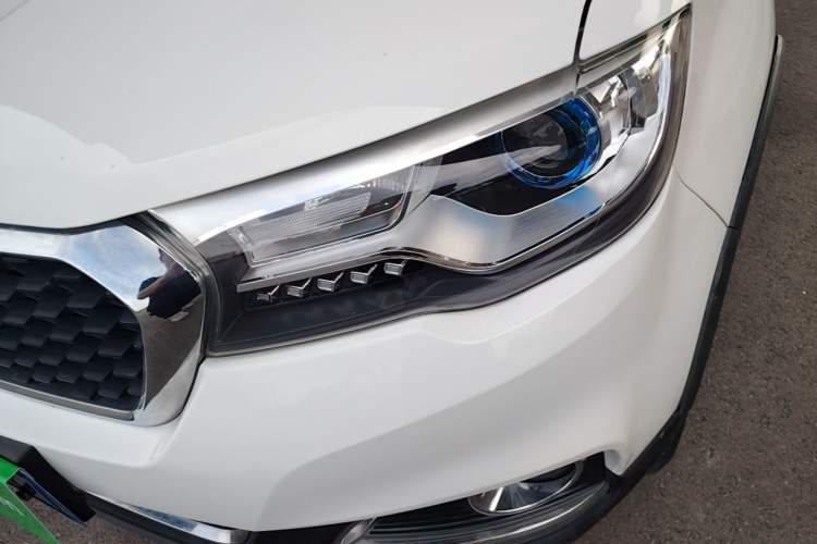 Used Haval H1 2017 Blue-Label 1.5L AMT Luxury Model Left Front Headlight