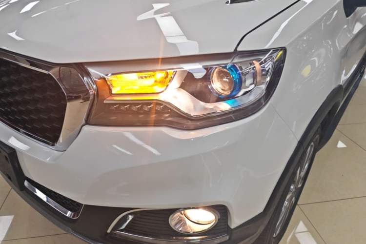 Used Haval H1 2017 Blue Label 1.5L AMT Standard Model Left Front Headlight