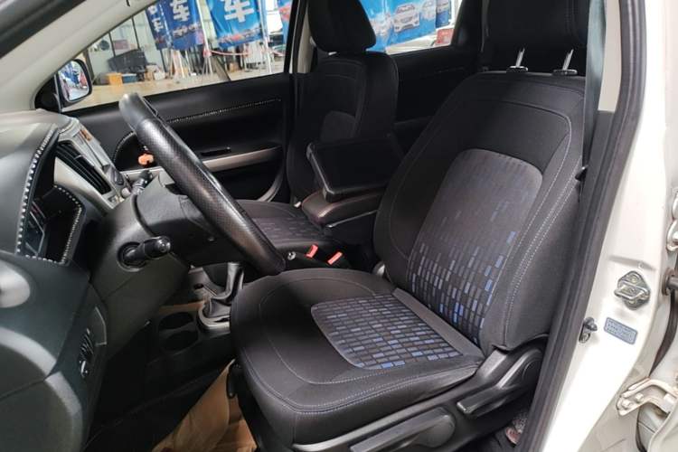 Used Haval H1 2017 Red-Label 1.5L AMT Comfort Model Left Front Seat
