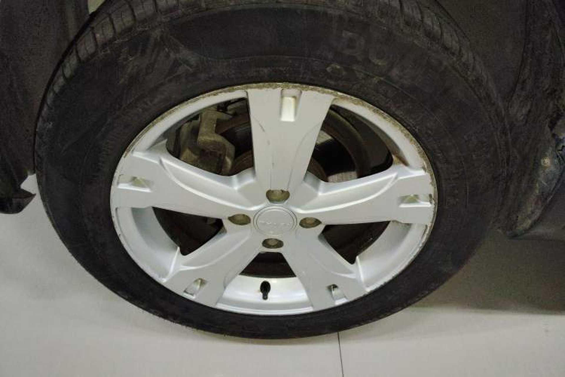 Used Haval H1 2017 Red-Label 1.5L Manual Comfort Model Left Front Wheel Hub