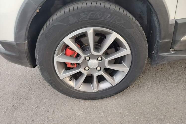 Used Haval H1 2017 Blue-Label 1.5L AMT Luxury Model Left Front Wheel Hub