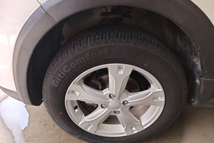 Used Haval H1 2017 Red-Label 1.5L AMT Comfort Model Left Front Wheel Hub