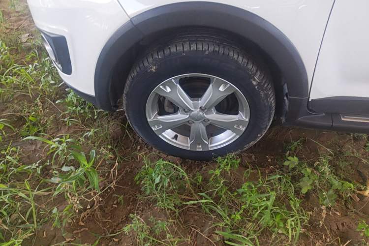 Used Haval H1 2017 Red-Label 1.5L AMT Luxury Model Left Front Wheel Hub