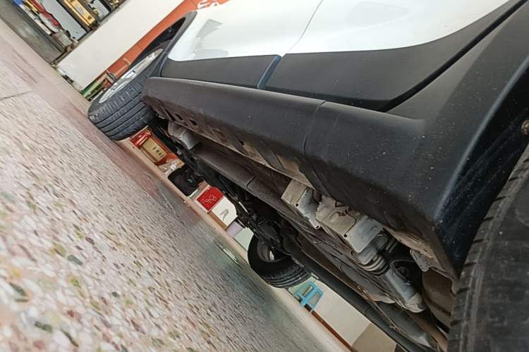 Used Haval H1 2017 Red-Label 1.5L AMT Comfort Model Left Side Sill