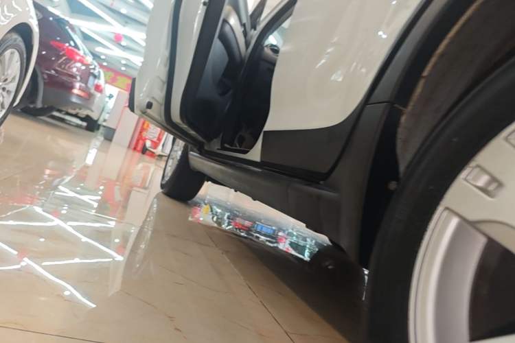 Used Haval H1 2017 Red-Label 1.5L AMT Luxury Model Left Side Sill
