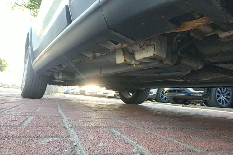 Used Haval H1 2017 Red-Label 1.5L AMT Comfort Model Left Side Sill