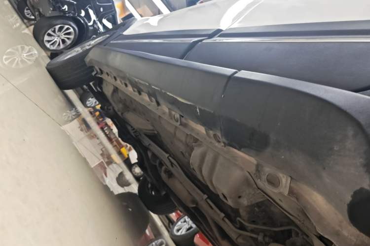 Used Haval H1 2017 Blue Label 1.5L AMT Standard Model Left Side Sill
