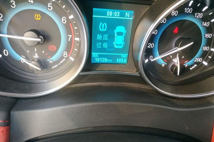 Used Haval H1 2017 Blue-Label 1.5L AMT Luxury Model Odometer Close Up