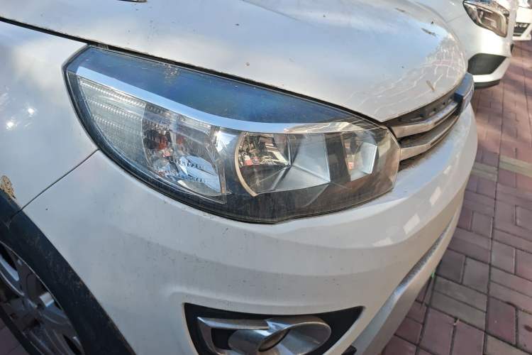 Used Haval H1 2017 Red-Label 1.5L AMT Comfort Model Right Front Headlight