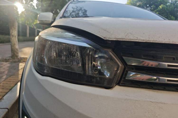 Used Haval H1 2017 Red-Label 1.5L AMT Luxury Model Right Front Headlight