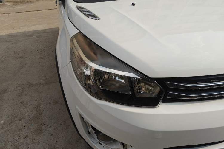 Used Haval H1 2017 Red-Label 1.5L AMT Comfort Model Right Front Headlight