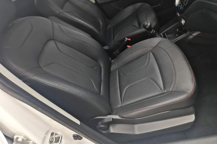 Used Haval H1 2017 Blue Label 1.5L AMT Standard Model Right Front Seat