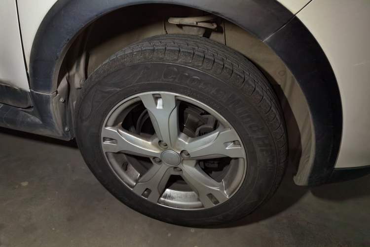 Used Haval H1 2017 Red-Label 1.5L AMT Comfort Model Right Front Wheel Hub