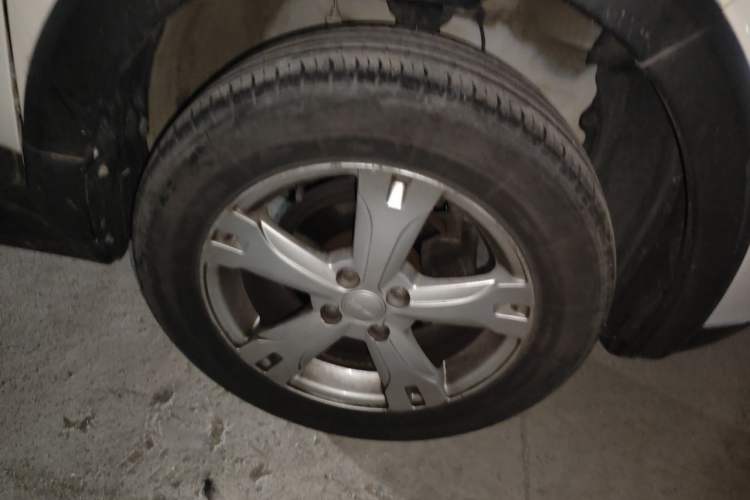 Used Haval H1 2017 Red Label 1.5L Manual Luxury Model Right Front Wheel Hub