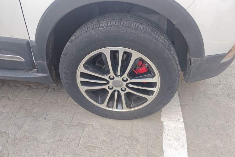 Used Haval H1 2017 Blue-Label 1.5L AMT Luxury Model Right Front Wheel Hub