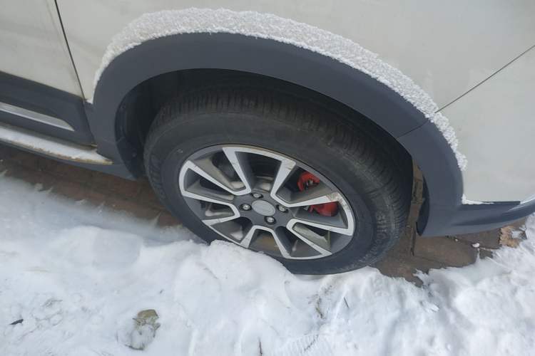 Used Haval H1 2017 Blue-Label 1.5L AMT Luxury Model Right Front Wheel Hub