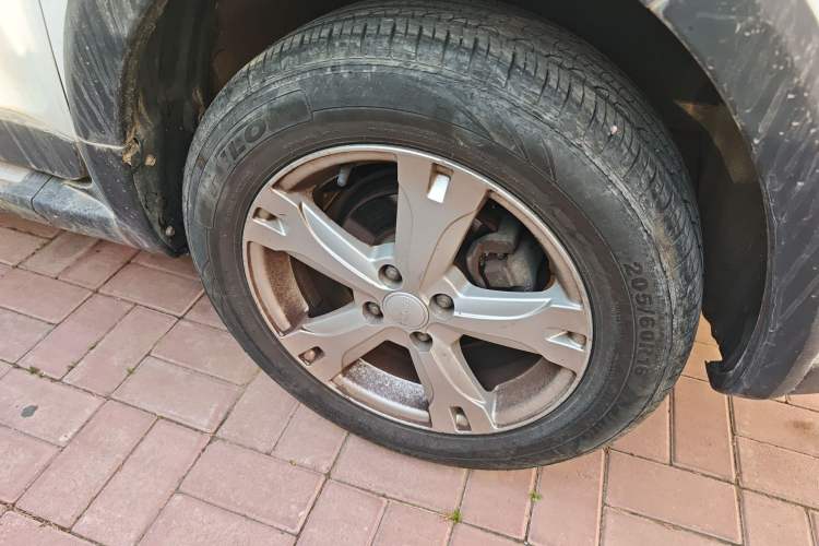 Used Haval H1 2017 Red-Label 1.5L AMT Comfort Model Right Front Wheel Hub