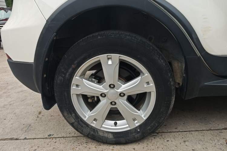 Used Haval H1 2017 Red Label 1.5L Manual Luxury Model Right Rear Wheel Hub