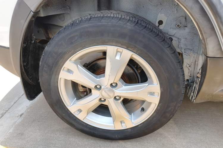 Used Haval H1 2017 Red-Label 1.5L Manual Comfort Model Right Rear Wheel Hub