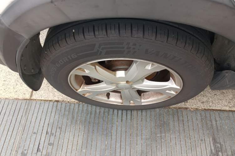 Used Haval H1 2017 Red-Label 1.5L AMT Comfort Model Right Rear Wheel Hub