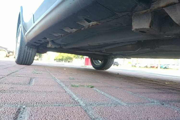 Used Haval H1 2017 Red-Label 1.5L AMT Comfort Model Right Side Sill