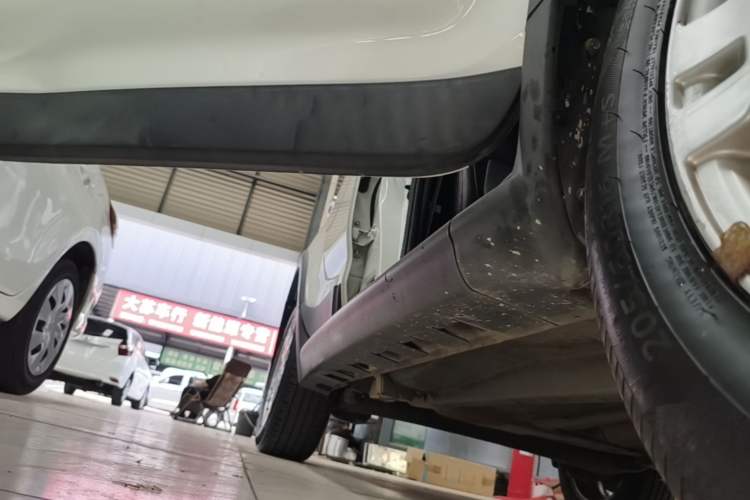 Used Haval H1 2017 Red Label 1.5L Manual Standard Model Right Side Sill