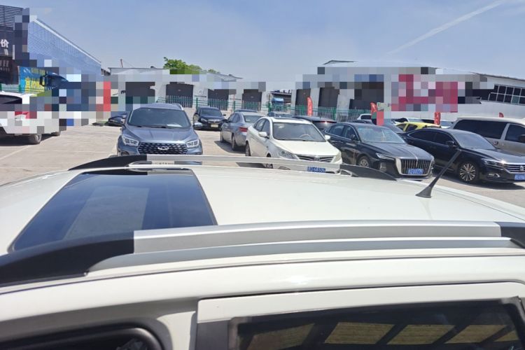 Used Haval H1 2017 Red-Label 1.5L AMT Luxury Model Roof