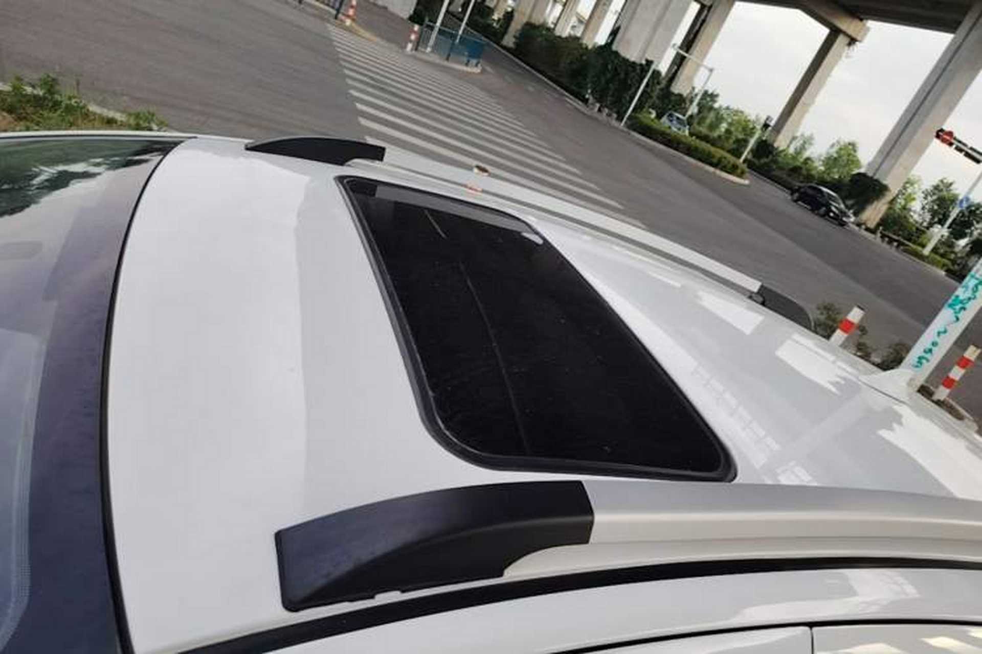 Used Haval H1 2017 Blue-Label 1.5L AMT Luxury Model Roof