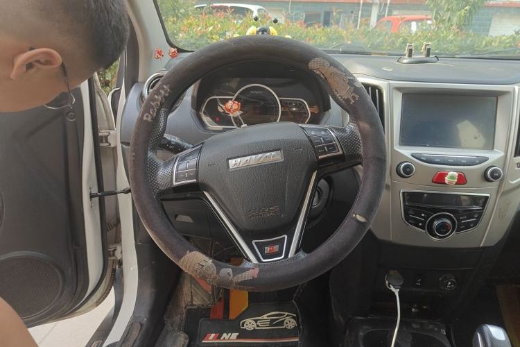 Used Haval H1 2017 Red-Label 1.5L AMT Comfort Model Steering Wheel