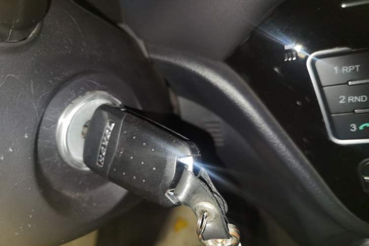 Used Haval H1 2017 Blue Label 1.5L AMT Standard Model Vehicle Key