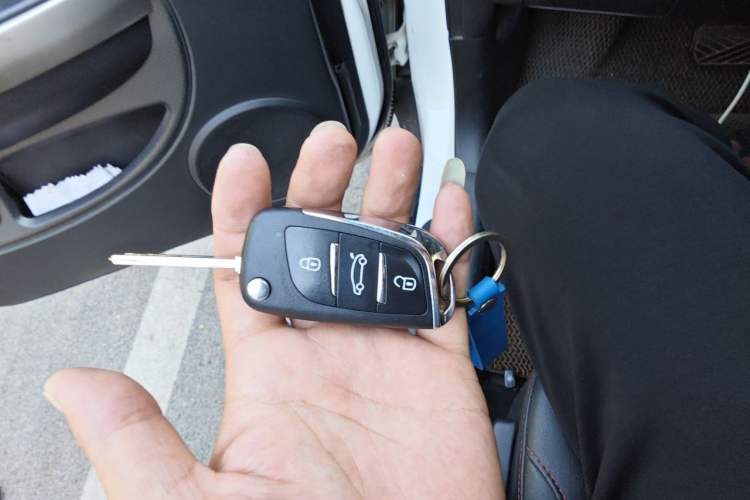 Used Haval H1 2017 Red-Label 1.5L AMT Luxury Model Vehicle Key