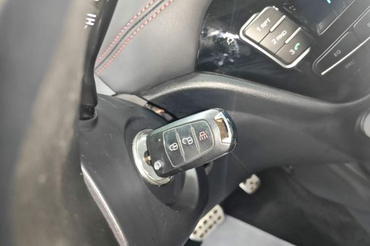 Used Haval H1 2017 Blue Label 1.5L AMT Standard Model Vehicle Key