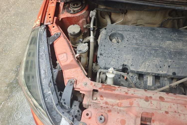 Used Haval H1 2017 Red-Label 1.5L AMT Luxury Model Engine Bay Right