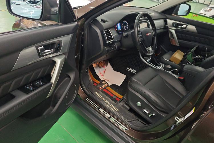 Used Haval H2 2015 1.5T Automatic Two-Wheel Drive Prestige Edition Driver Seat