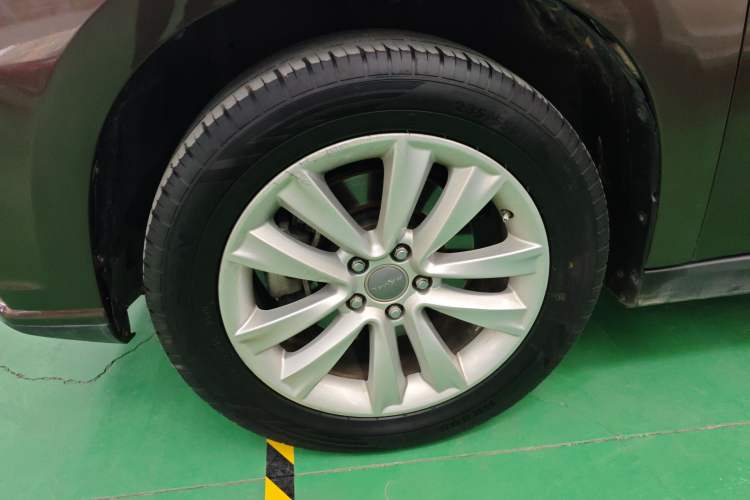 Used Haval H2 2015 1.5T Automatic Two-Wheel Drive Prestige Edition Left Front Wheel Hub